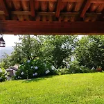 O Lughar Darriba Fogar Natural * Gallardo