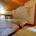 O Lughar Darriba Fogar Natural *
