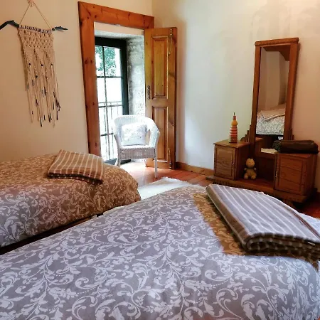 Vakantiehuis O Lughar Darriba Fogar Natural *