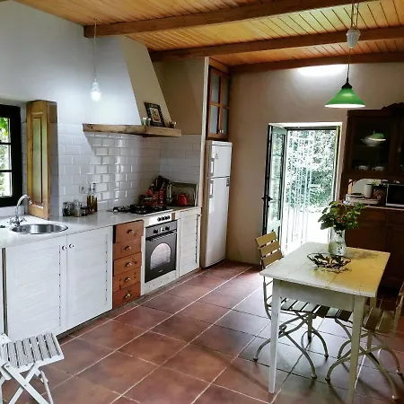 O Lughar Darriba Fogar Natural *