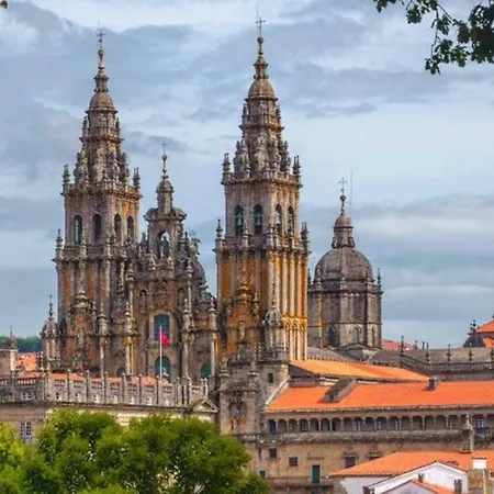 O Lughar Darriba Fogar Natural