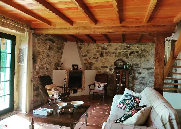 펜션 O Lughar Darriba Fogar Natural Gallardo