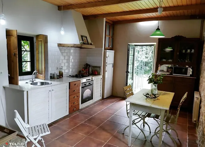 O Lughar Darriba Fogar Natural *