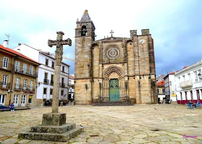 펜션 O Lughar Darriba Fogar Natural Gallardo